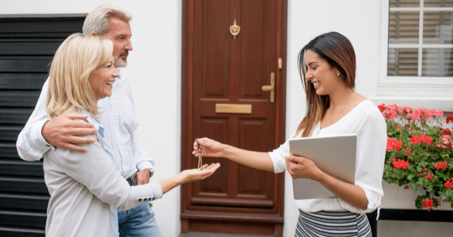 Becoming an Illinois Real Estate Broker: Weighing the Pros and Cons